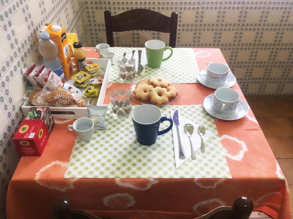 Bed And Breakfast Da Antonio - Orgosolo Exteriör bild
